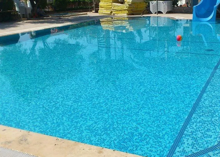 Hotell Ova 3*