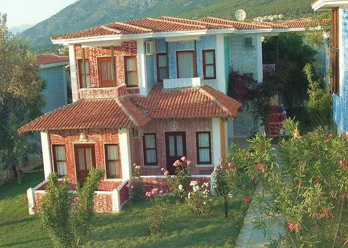 Ova Hotell 3*