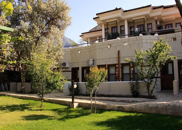 Hotell Ova 3*